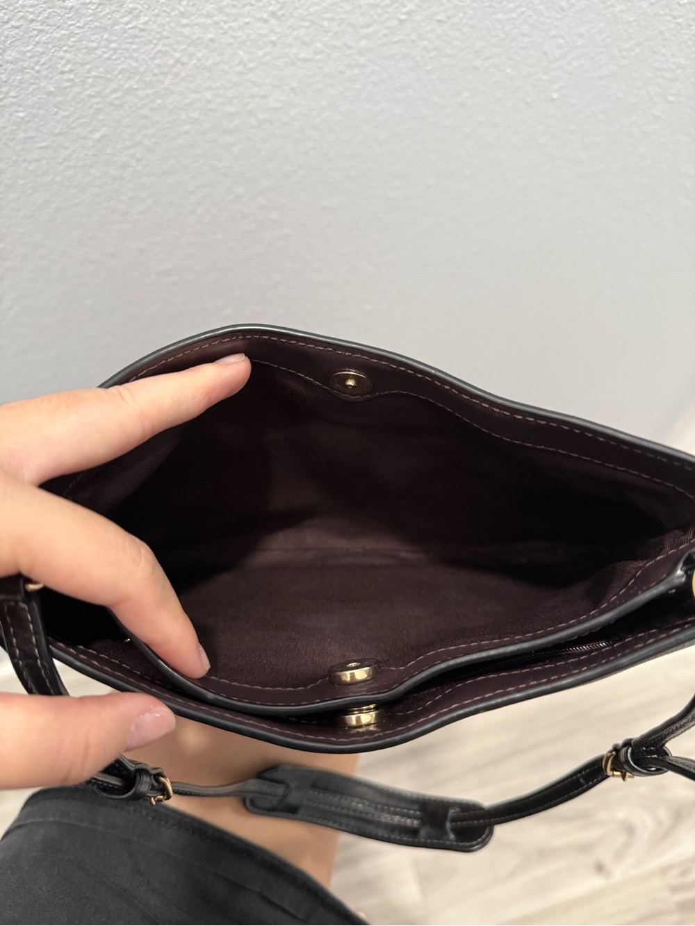 Coach Brown/Black Signature Crescent Shoulder Bag - Picture 3 of 4